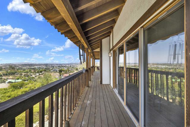 1310 Miracielo Court, San Marcos CA: https://media.crmls.org/mediaz/33a5cf89-41f0-421b-8a84-0f7e50de6a72.jpg