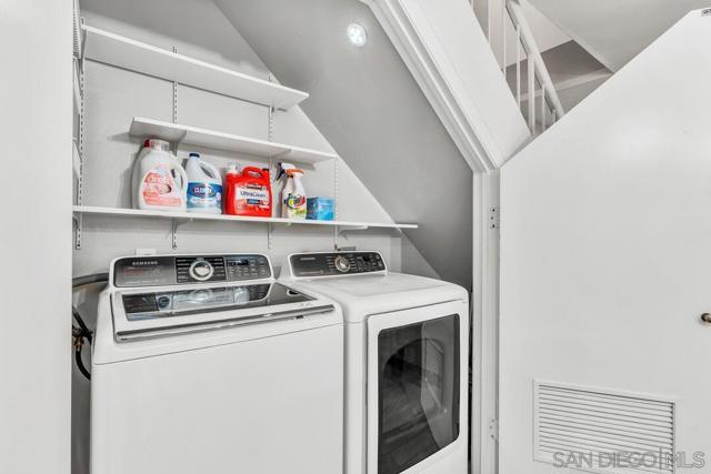 465 Orange Ave., Coronado CA: https://media.crmls.org/mediaz/33a609b3-3b67-461d-b8e3-25aa147a3a65.jpg