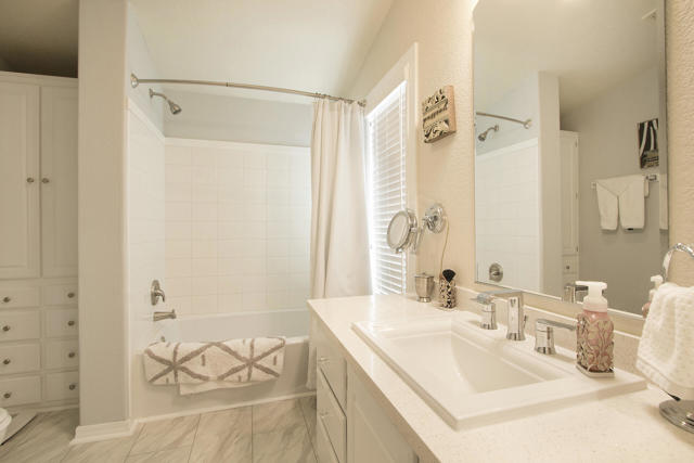 Image 8 of 48 For 14777 Palm Drive  8