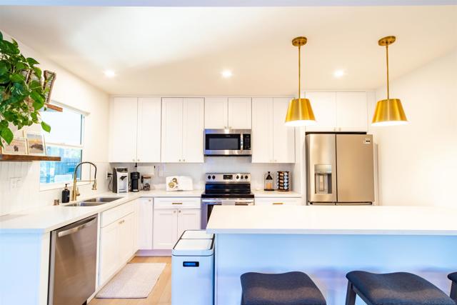 11534 Manzanita Rd, Lakeside CA: https://media.crmls.org/mediaz/33a6baf2-9e61-4865-994d-a829fd62a146.jpg