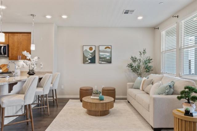 1310 Thistle Place, Milpitas CA: https://media.crmls.org/mediaz/33a6e60a-aef1-4126-bbcc-26f58f5972cd.jpg