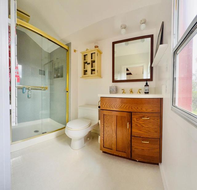 108 Santa Maria Avenue, Portola Valley CA: https://media.crmls.org/mediaz/33a727bd-0335-40e4-a7ad-282ea156775f.jpg
