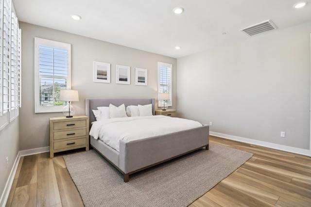 6698 Spartina Ct, Carlsbad CA: https://media.crmls.org/mediaz/33a75553-c865-4524-bac2-da2bd1693acc.jpg