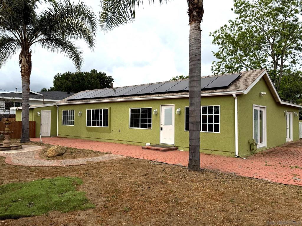 469 Lado De Loma Dr.