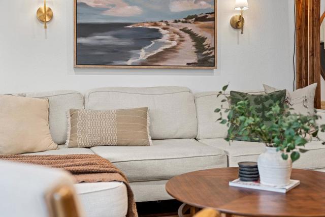 14245 Lora Drive, Los Gatos CA: https://media.crmls.org/mediaz/33aa9063-299c-49d3-87bb-451cc2947c28.jpg