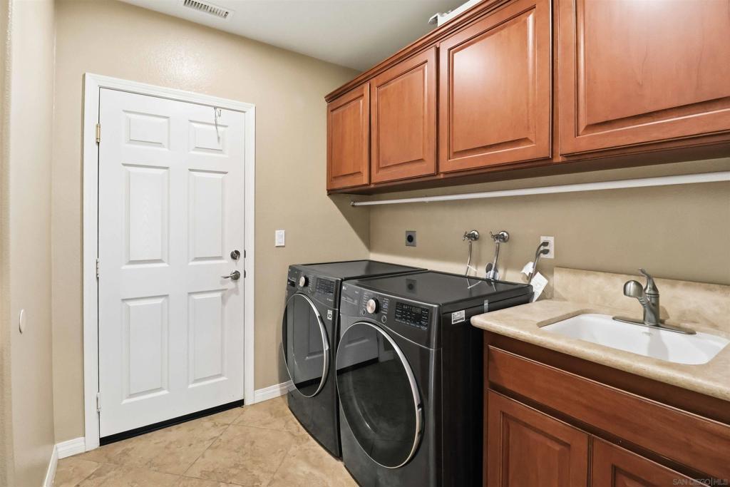 691 Center Stage Glen - photo 15