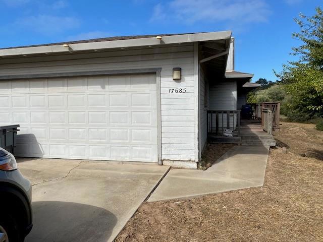17685 Vierra Canyon Road, Salinas CA: https://media.crmls.org/mediaz/33abd095-6592-4925-bb9b-4651afb61172.jpg