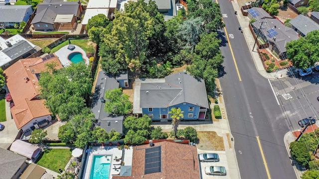 2211 College Avenue, Livermore CA: https://media.crmls.org/mediaz/33abd112-18b3-4cb9-871f-c6976a7207b7.jpg