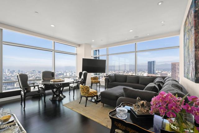 Detail Gallery Image 3 of 18 For 900 W Olympic Bld 36j,  Los Angeles,  CA 90015 - 2 Beds | 3 Baths