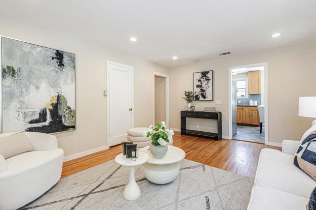 1359 Madera Avenue, Menlo Park CA: https://media.crmls.org/mediaz/33abdfd1-1a3d-4dbc-ac6a-041548b2743d.jpg