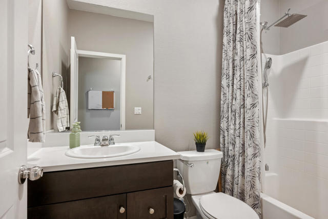 62742 N Crescent Street, Desert Hot Springs CA: https://media.crmls.org/mediaz/33ac0168-825e-4c9d-bbf8-d515defaad65.jpg