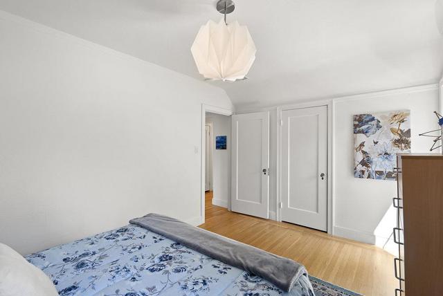 774 Edgewood Road, San Mateo CA: https://media.crmls.org/mediaz/33ac1d84-3094-4132-a707-bef4c9e0e8c0.jpg