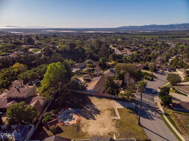 Detail Gallery Image 5 of 8 For 970 Sudario Ct, Camarillo,  CA 93010 - – Beds | – Baths