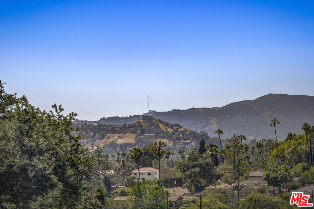 1142 Arbor Dell Road, Los Angeles CA: https://media.crmls.org/mediaz/33adec1d-7377-40b3-b928-155ad6926b9f.jpg