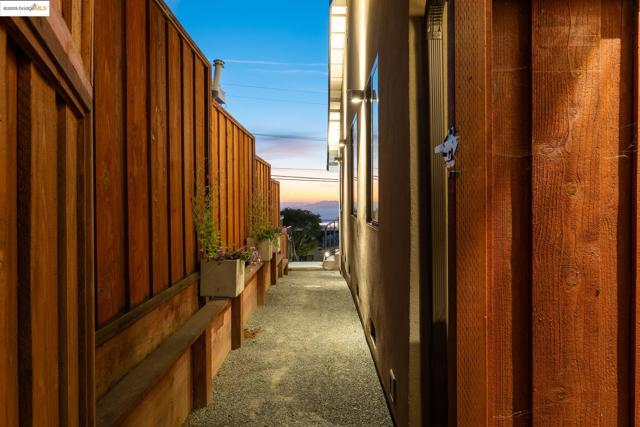 207 Cambridge Ave, Kensington CA: https://media.crmls.org/mediaz/33adf5bb-36d7-4ce0-b45c-b73d364af668.jpg