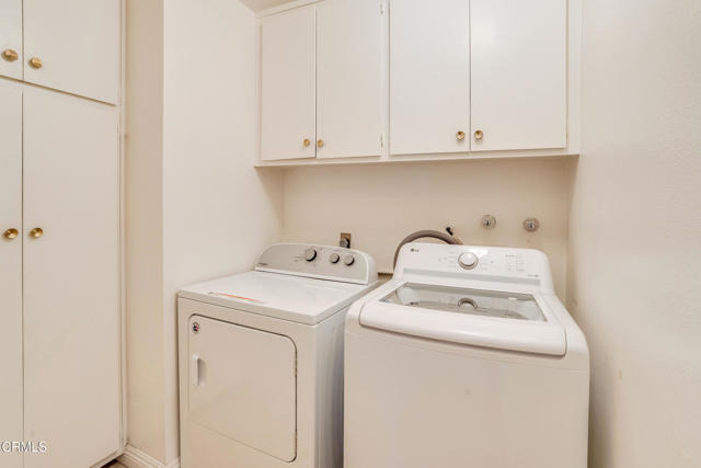 Detail Gallery Image 14 of 52 For 945 Mchugh Ct, Ventura,  CA 93003 - 3 Beds | 2/1 Baths