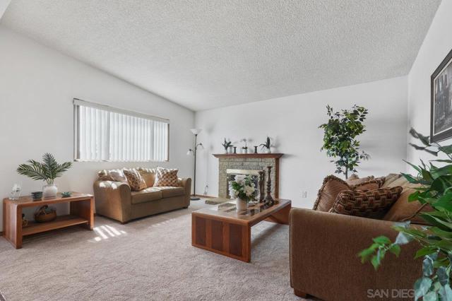 1173 Oasis Ave, Chula Vista CA: https://media.crmls.org/mediaz/33aed697-3048-4b24-ada9-4b097e22998c.jpg