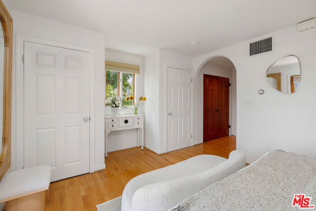 2004 Vine Street, Los Angeles CA: https://media.crmls.org/mediaz/33aefe67-2c5a-4f14-bc44-68e1b2030cdf.jpg