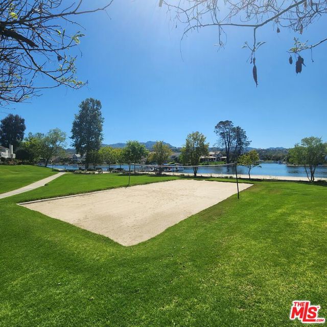 32134 Beachlake Lane, Westlake Village CA: https://media.crmls.org/mediaz/33af1b7c-da6d-4895-896e-9ba786f0bca0.jpg