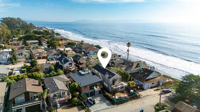 120 24th Avenue, Santa Cruz CA: https://media.crmls.org/mediaz/33aff4ae-2c45-4401-801b-6baa39922d16.jpg