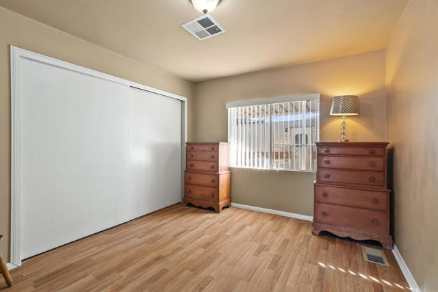 Image 13 of 31 For 15035 Sunrise Avenue
