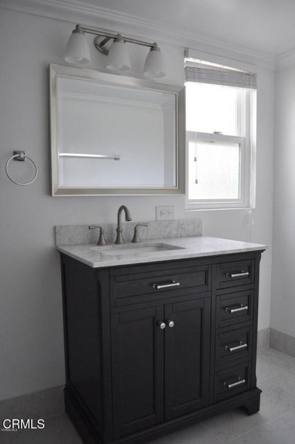 Detail Gallery Image 10 of 18 For 3309 Hilltop Dr, Ventura,  CA 93003 - 3 Beds | 2 Baths