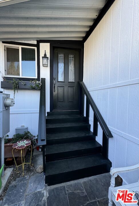 25000 Hawkbryn Avenue, Newhall CA: https://media.crmls.org/mediaz/33b0d653-873e-4617-9fce-700e626c315b.jpg