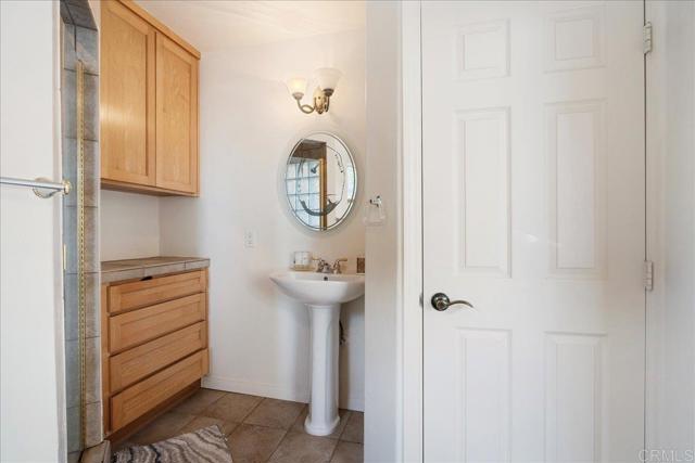 Detail Gallery Image 17 of 34 For 4546 Conrad Dr, La Mesa,  CA 91941 - 4 Beds | 3 Baths