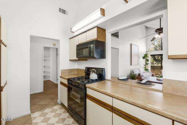 Detail Gallery Image 44 of 72 For 9540 Telegraph Rd #16,  Ventura,  CA 93004 - 3 Beds | 2 Baths