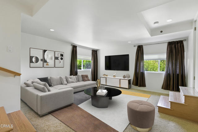 Detail Gallery Image 19 of 37 For 7772 Torreyson Dr, Los Angeles,  CA 90046 - 3 Beds | 5 Baths