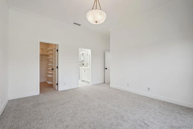 211 Via Osuna, Rancho Santa Fe CA: https://media.crmls.org/mediaz/33b1ff75-203f-4a72-9572-c3dd6f763d61.jpg