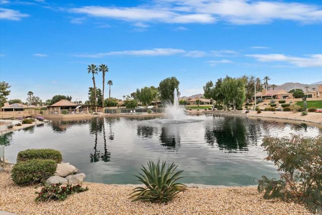 44509 Sorrento Court, Palm Desert CA: https://media.crmls.org/mediaz/33b28c22-4d30-45a1-82ee-edbece7cd2ac.jpg