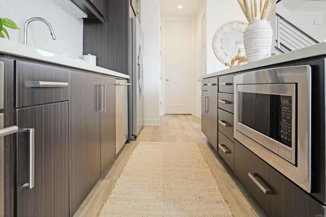 Detail Gallery Image 11 of 43 For 100 Evergreen Ave #3,  Imperial Beach,  CA 91932 - 2 Beds | 2/1 Baths