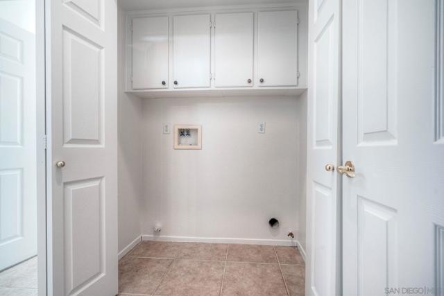 29711 Williams Valley Ct, Escondido CA: https://media.crmls.org/mediaz/33b35395-41be-47e5-9f0e-b4957cf813ec.jpg