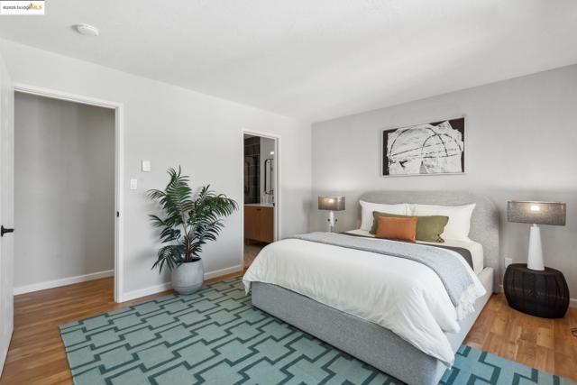 424 Staten Ave, Oakland CA: https://media.crmls.org/mediaz/33b38062-e1ae-405e-890c-6243f493f3bb.jpg