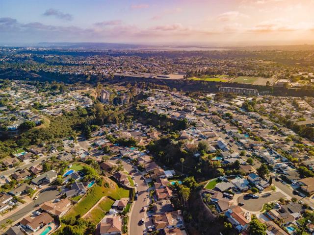 3876 Mount Albertine Avenue, San Diego CA: https://media.crmls.org/mediaz/33b381fd-0c25-4c91-97b0-78dcfecd9a9c.jpg