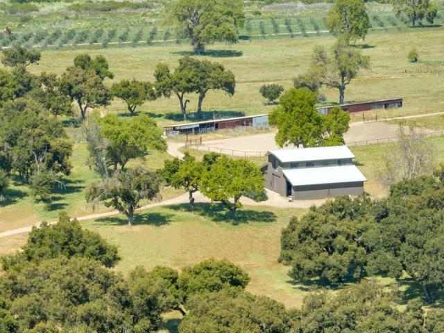 770 Limekiln Road, Hollister CA: https://media.crmls.org/mediaz/33b4e580-7bde-4e68-bb1e-a3e7a9d5211f.jpg