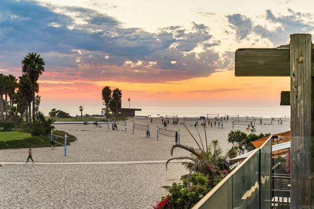 2623 Ocean Front Walk, San Diego CA: https://media.crmls.org/mediaz/33b5b5e3-c48c-450c-b748-b7ae1e8cf494.jpg