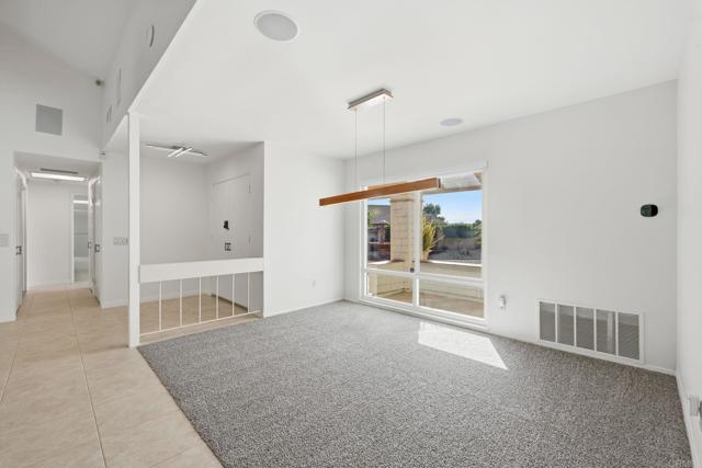 Detail Gallery Image 6 of 27 For 17765 Corte Erizo, San Diego,  CA 92128 - 3 Beds | 2 Baths