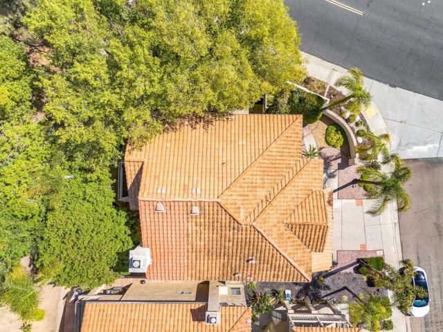 18103 Smokesignal Drive, San Diego CA: https://media.crmls.org/mediaz/33b64261-ed92-4e96-827f-21ef1eb94e63.jpg