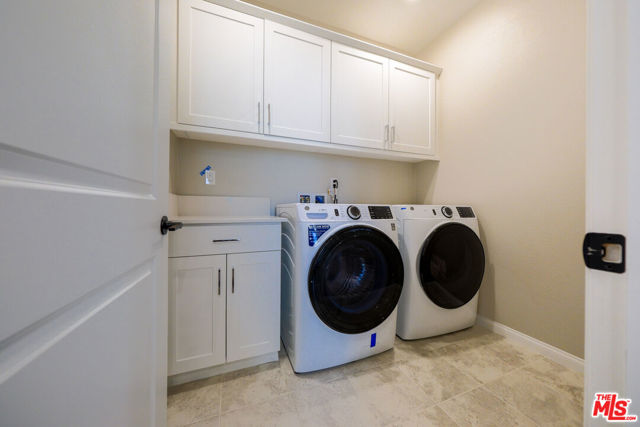 1681 Whitmore Loop, Chula Vista CA: https://media.crmls.org/mediaz/33b6c68b-995b-4f52-94f2-45e7db83ef9a.jpg