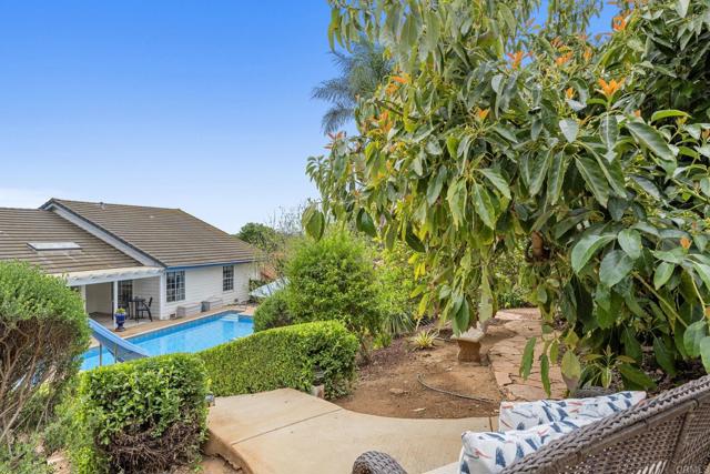 620 Lacrosse Place, Escondido CA: https://media.crmls.org/mediaz/33b6cfd4-c268-4c5f-bd81-240e1bad6d33.jpg
