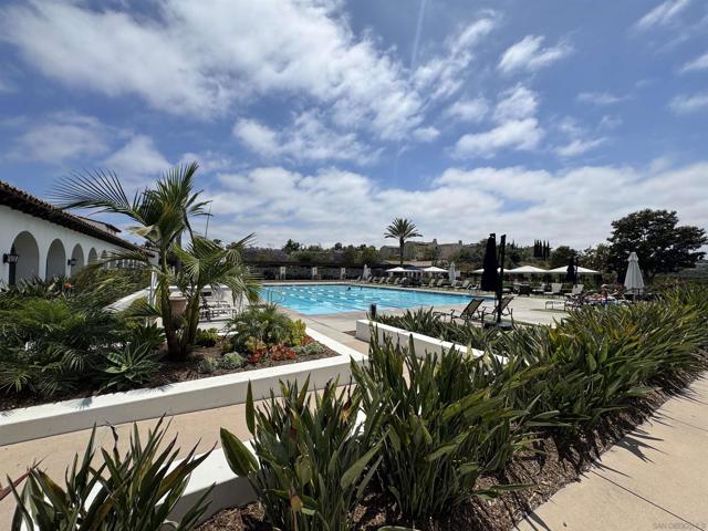 5621 Shasta Daisy Trl, San Diego CA: https://media.crmls.org/mediaz/33b75b78-380f-4d43-9a7e-d31f8f0a4b64.jpg
