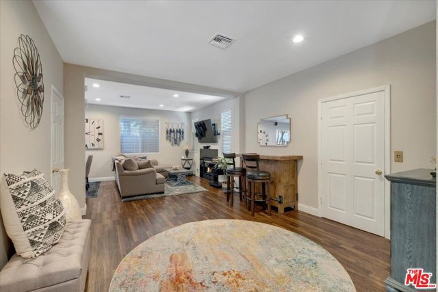 5616 Etiwanda Avenue, 6 photo 7