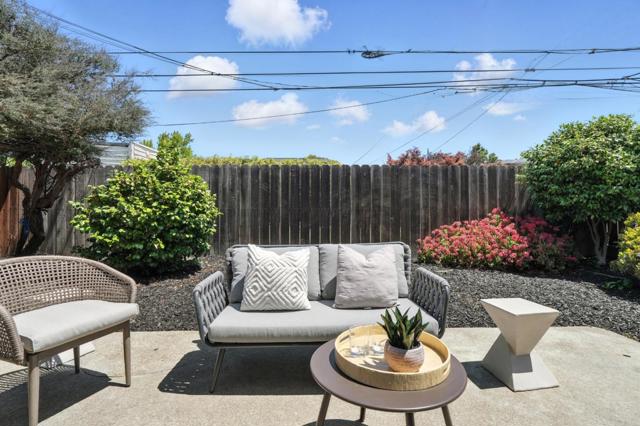 946 Laguna Avenue, Burlingame CA: https://media.crmls.org/mediaz/33b7b1c7-af32-4a68-b4f7-907ca4547162.jpg