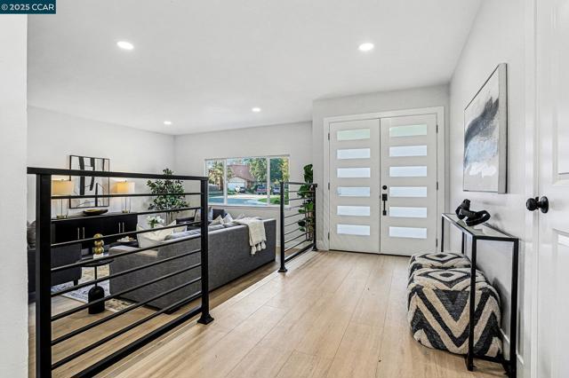 1053 Arkell Rd, Walnut Creek CA: https://media.crmls.org/mediaz/33b7bde4-d685-49bf-a9c1-4c466c9e802d.jpg