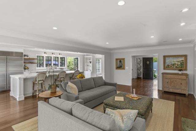 Detail Gallery Image 23 of 47 For 315 Mira Monte, La Jolla,  CA 92037 - 4 Beds | 3/1 Baths