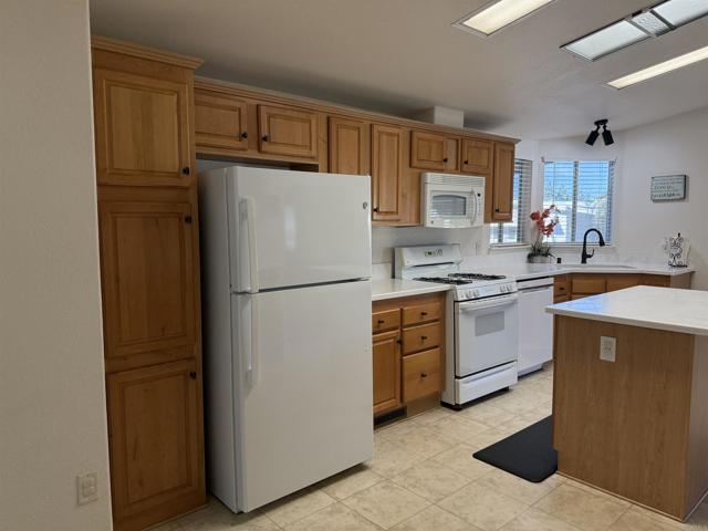 Detail Gallery Image 16 of 59 For 1401 El Norte #64 Pkwy Spc 64,  San Marcos,  CA 92069 - 2 Beds | 2 Baths