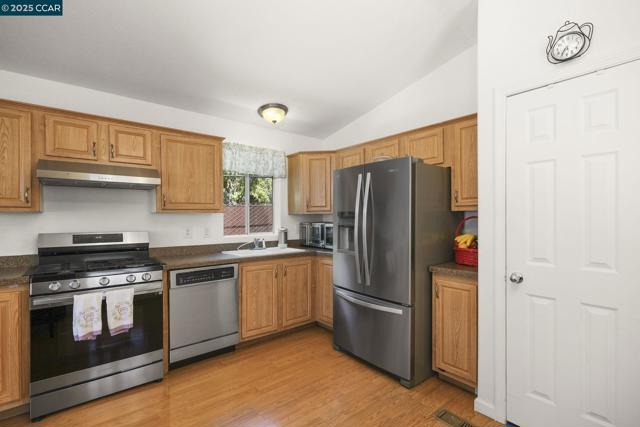 55 Pacifica Ave, Bay Point CA: https://media.crmls.org/mediaz/33b9d71f-8d6f-4cdc-af1b-a88dec9d930b.jpg
