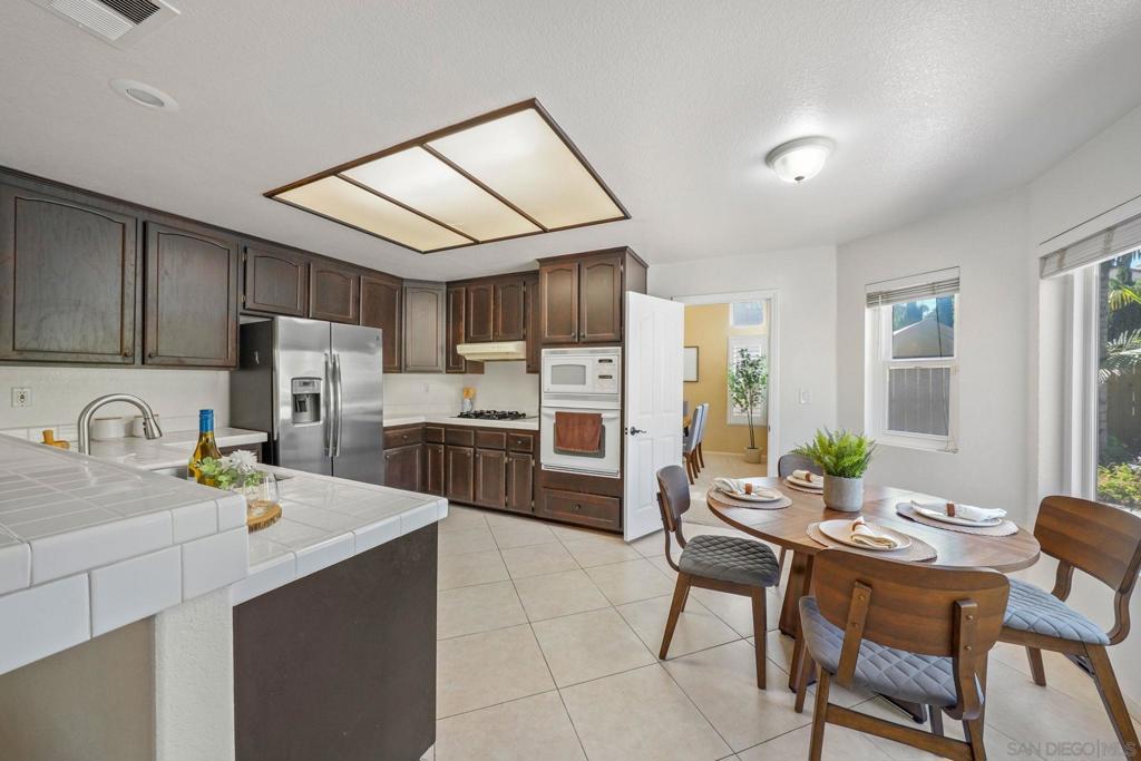 MLS #250034947SD img 10